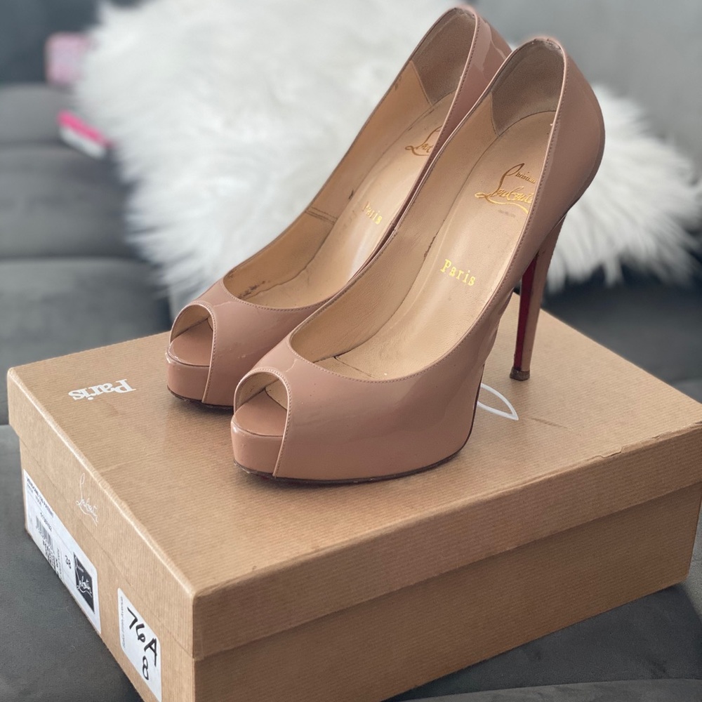Viéndome 120 patent size 38  Christian Louboutin